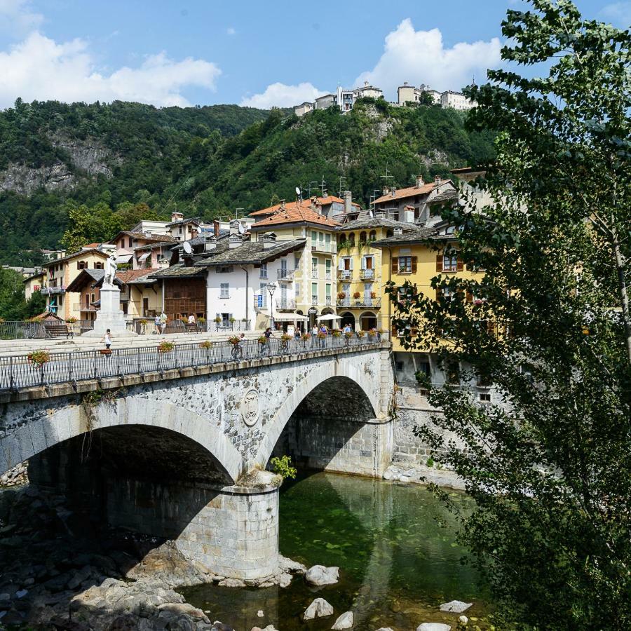 Al Vicolo Del Gallo Varallo Exterior photo